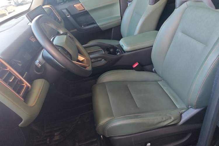 Used iCAR 03 2024 401km Two-Wheel Drive Standard Advanced Version Left Front Seat