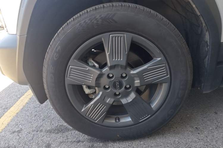 Used iCAR 03 2024 401km Two-Wheel Drive Standard Advanced Version Left Front Wheel Hub