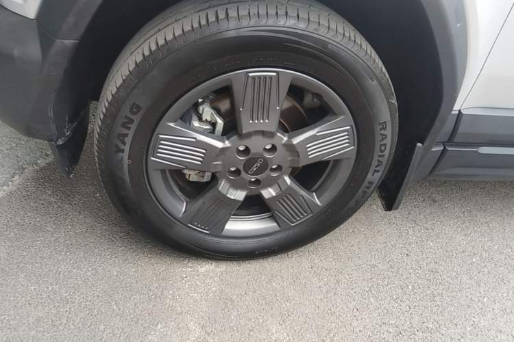 Used iCAR 03 2024 401km Two-Wheel Drive Standard Advanced Version Left Front Wheel Hub