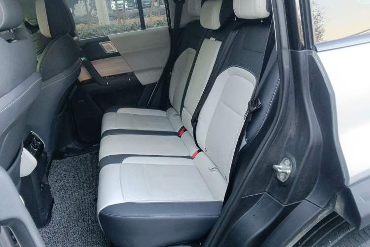 Used iCAR 03 2024 501km Four-wheel Drive Long-range Intelligent Driving Edition Left Rear Seat
