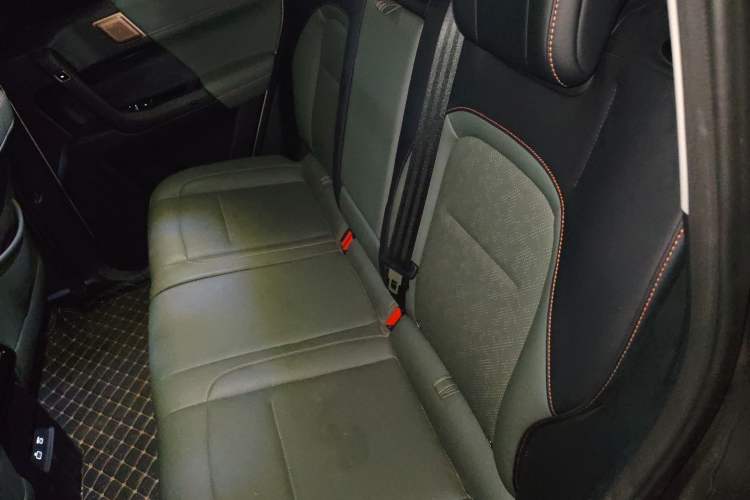 Used iCAR 03 2024 501km Four-wheel Drive Long-Range Advanced Version Left Rear Seat