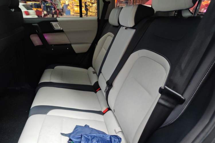 Used iCAR 03 2024 501km Four-wheel Drive Long-range Intelligent Driving Edition Left Rear Seat