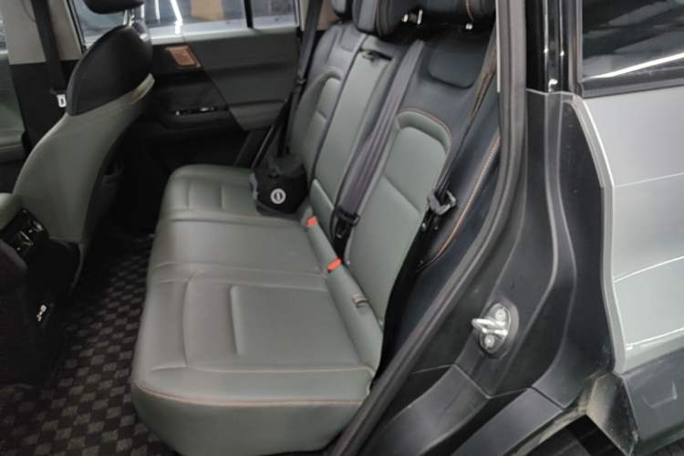 Used iCAR 03 2024 401km Two-Wheel Drive Standard Advanced Version Left Rear Seat