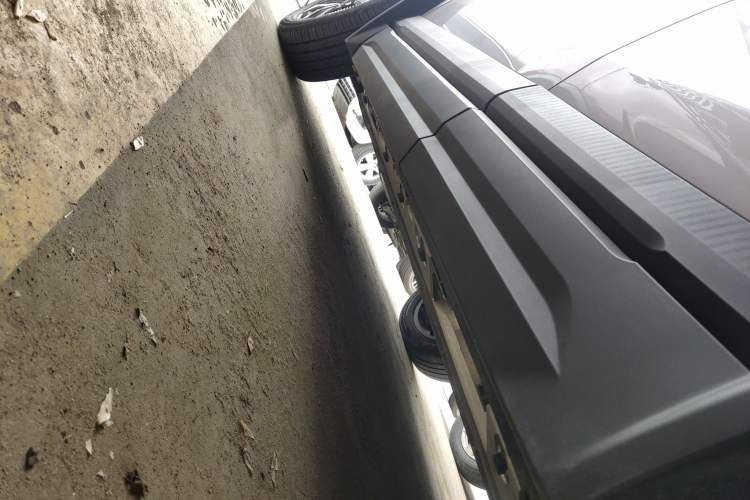 Used iCAR 03 2024 472km Four-Wheel Drive Long-Range Version Left Side Sill