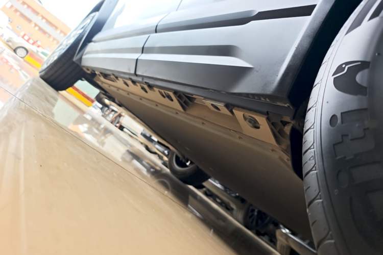 Used iCAR 03 2024 472km Four-Wheel Drive Long-Range Version Left Side Sill