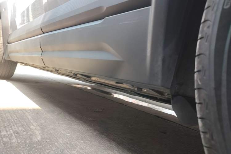 Used iCAR 03 2024 501km Two-Wheel Drive Long-Range Version Left Side Sill