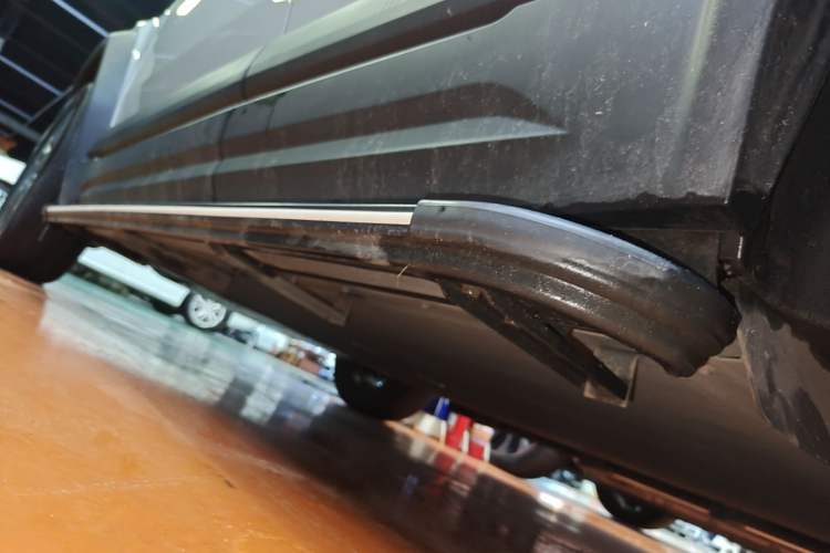 Used iCAR 03 2024 401km Two-Wheel Drive Standard Advanced Version Left Side Sill