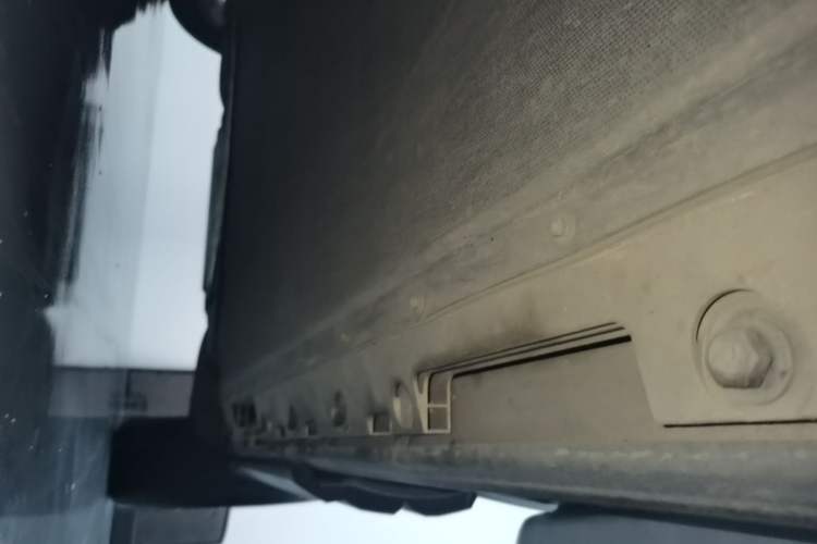 Used iCAR 03 2024 401km Two-Wheel Drive Standard Advanced Version Left Side Sill