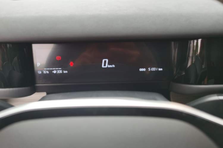 Used iCAR 03 2024 401km Two-Wheel Drive Executive Edition Odometer Close Up