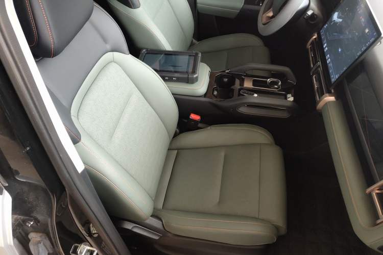 Used iCAR 03 2024 472km Four-Wheel Drive Long-Range Version Right Front Seat