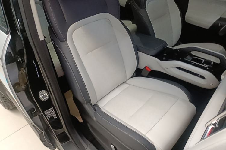 Used iCAR 03 2024 501km Four-wheel Drive Long-Range Advanced Version Right Front Seat