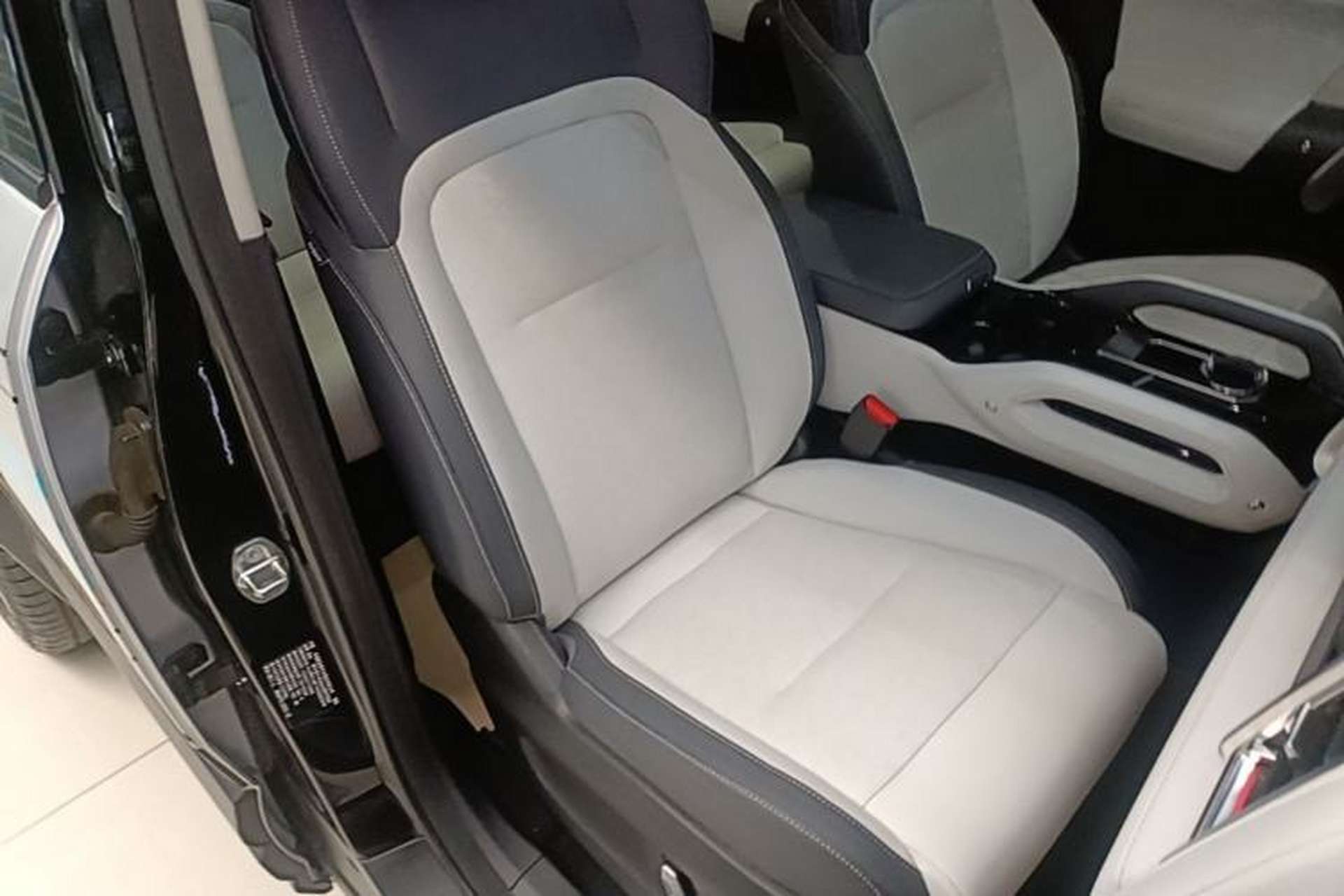 Used iCAR 03 2024 501km Four-wheel Drive Long-Range Advanced Version Right Front Seat