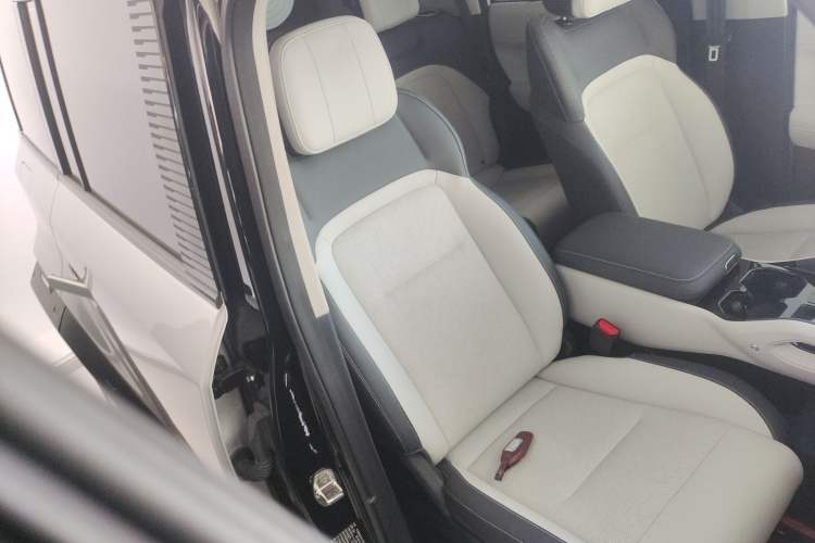 Used iCAR 03  Right Front Seat