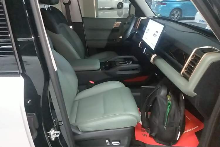 Used iCAR 03 2024 472km Four-wheel Drive Long-Range Yuechao Edition Right Front Seat