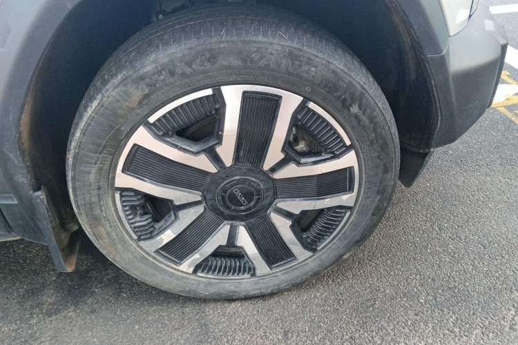 Used iCAR 03 2024 501km Four-wheel Drive Long-range Intelligent Driving Edition Right Front Wheel Hub