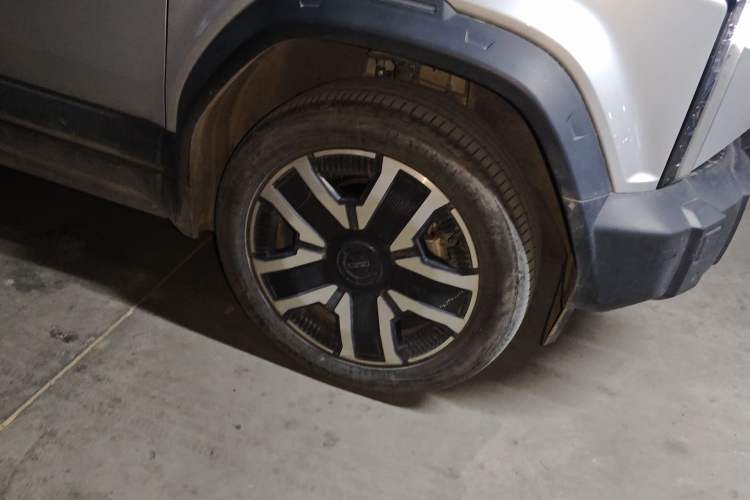 Used iCAR 03 2024 472km Four-Wheel Drive Long-Range Version Right Front Wheel Hub