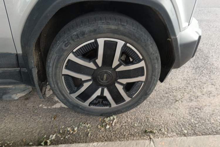 Used iCAR 03 2024 501km Four-wheel Drive Long-range Intelligent Driving Edition Right Front Wheel Hub