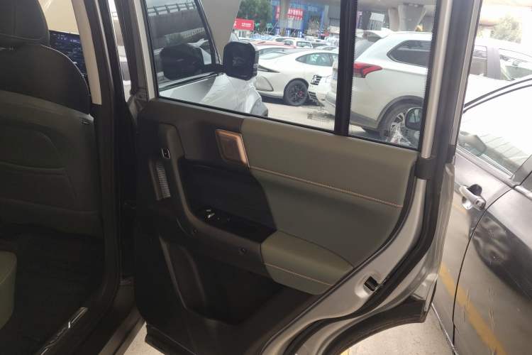Used iCAR 03 2024 472km Four-Wheel Drive Long-Range Version Right Rear Door Interior