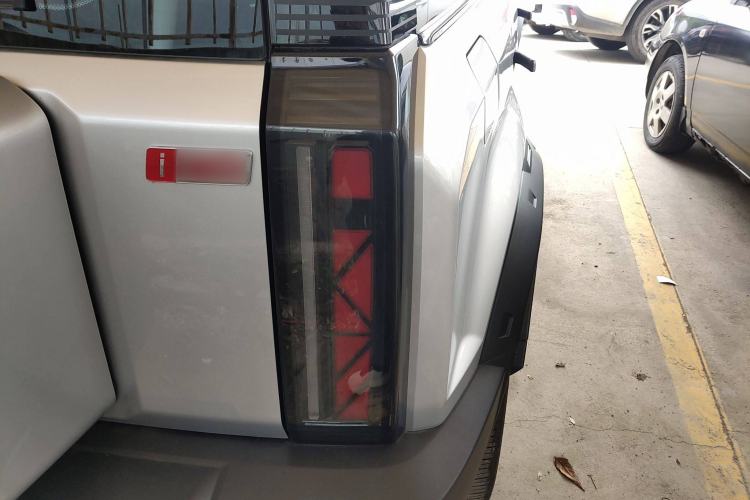 Used iCAR 03 2024 472km Four-Wheel Drive Long-Range Version Right Rear Taillight