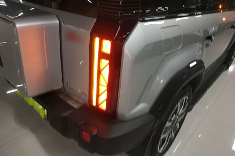 Used iCAR 03 2024 472km Four-wheel Drive Long-Range Yuechao Edition Right Rear Taillight