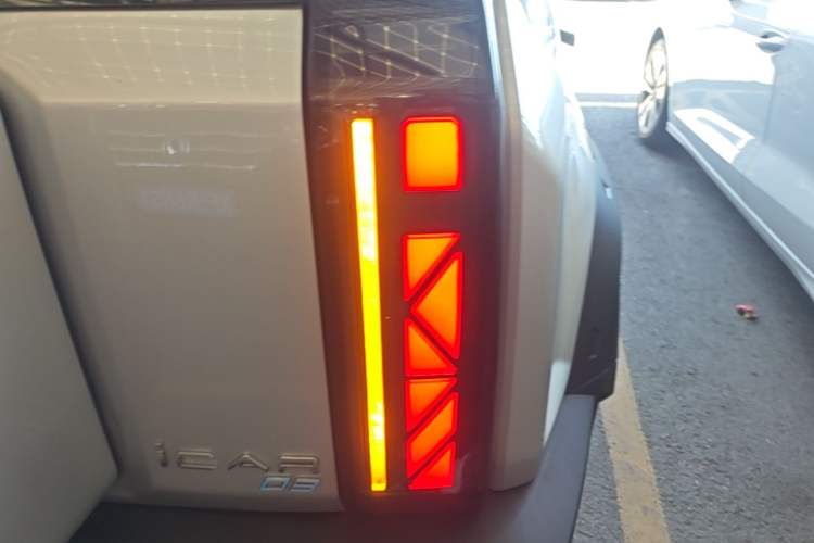 Used iCAR 03 2024 401km Two-Wheel Drive Standard Advanced Version Right Rear Taillight