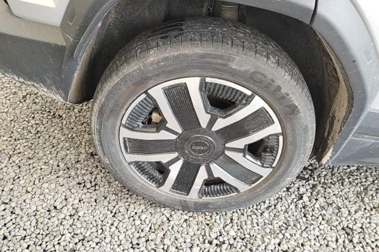 Used iCAR 03 2024 472km Four-Wheel Drive Long-Range Version Right Rear Wheel Hub