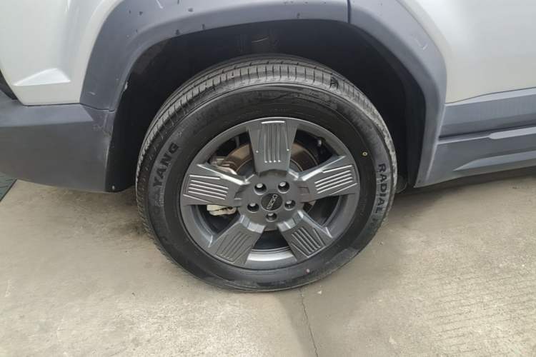 Used iCAR 03 2024 401km Range Two-Wheel Drive Standard Yuechao Version Right Rear Wheel Hub