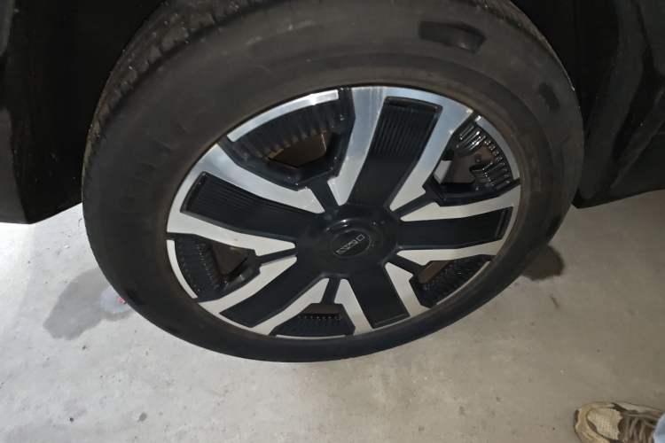 Used iCAR 03 2024 501km Four-wheel Drive Long-range Intelligent Driving Edition Right Rear Wheel Hub