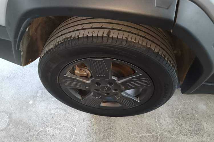 Used iCAR 03 2024 501km Two-Wheel Drive Long-Range Version Right Rear Wheel Hub