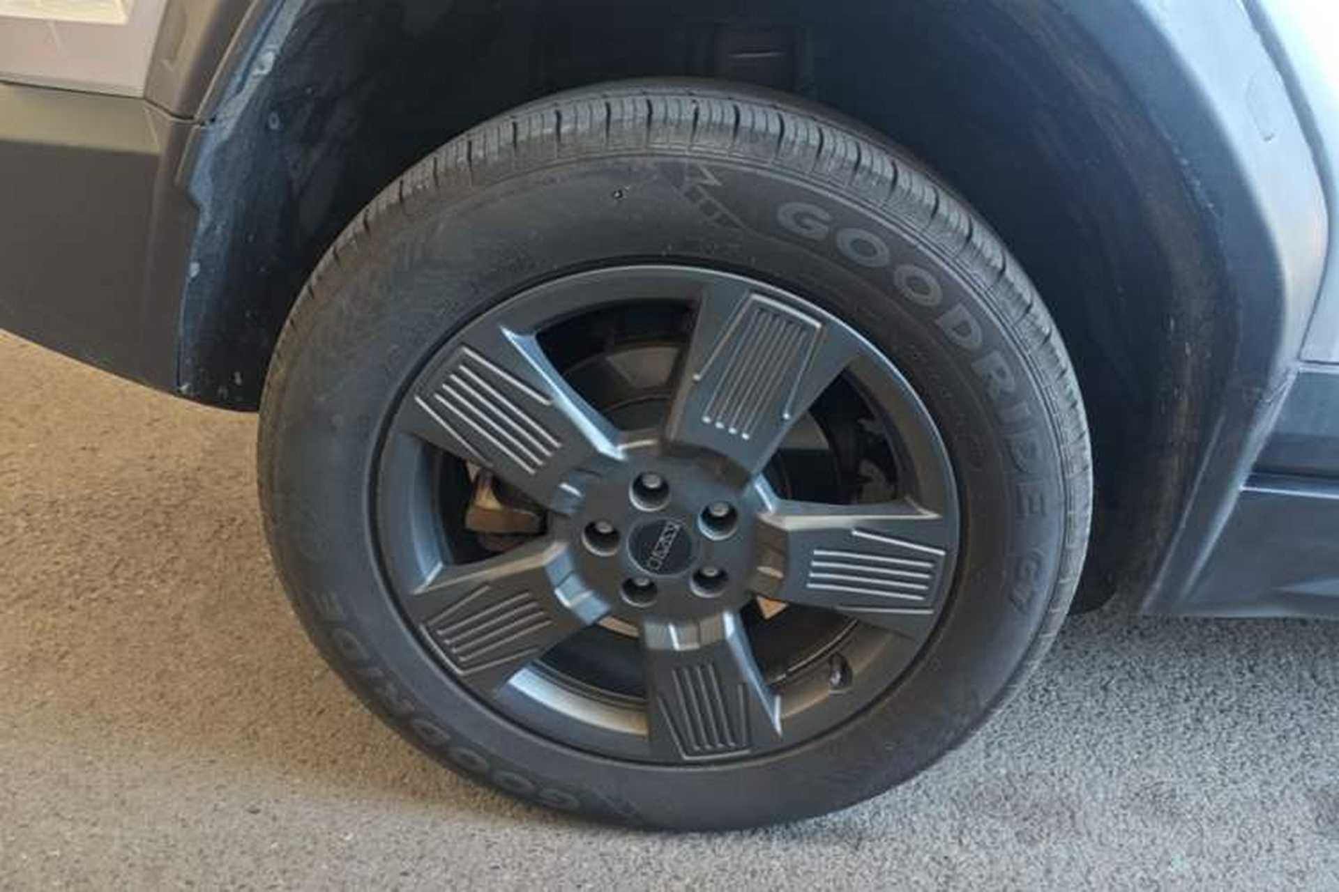 Used iCAR 03 2024 401km Two-Wheel Drive Standard Advanced Version Right Rear Wheel Hub