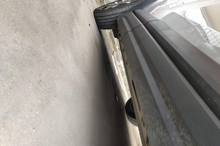 Used iCAR 03 2024 472km Four-Wheel Drive Long-Range Version Right Side Sill
