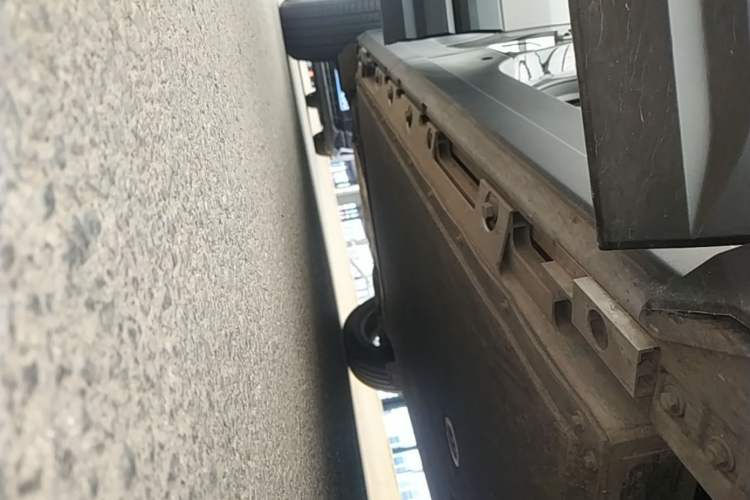 Used iCAR 03 2024 401km Two-Wheel Drive Standard Advanced Version Right Side Sill