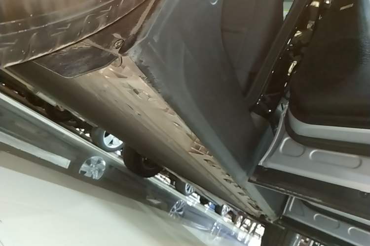 Used iCAR 03 2024 501km Two-Wheel Drive Long-Range Version Right Side Sill