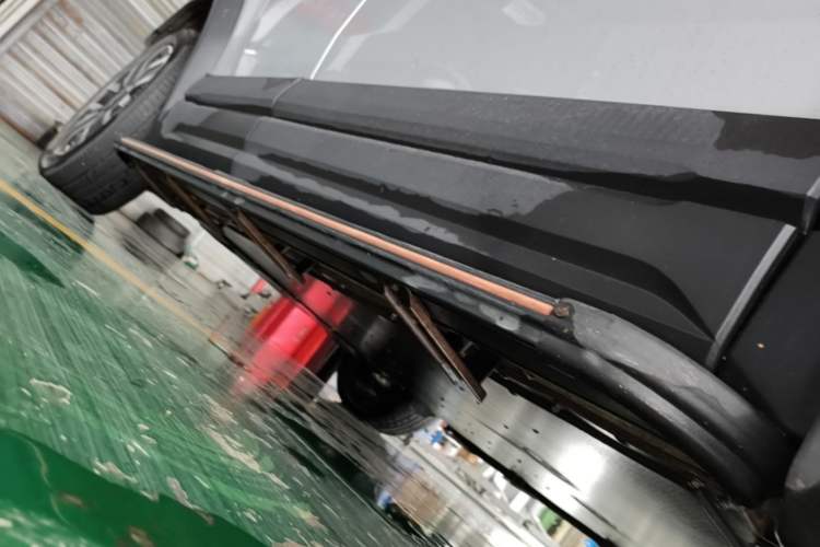 Used iCAR 03 2024 472km Four-Wheel Drive Long-Range Intelligent Advanced Version Right Side Sill