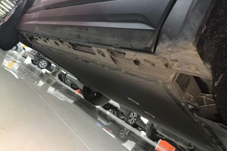 Used iCAR 03 2024 472km Four-Wheel Drive Long-Range Version Right Side Sill