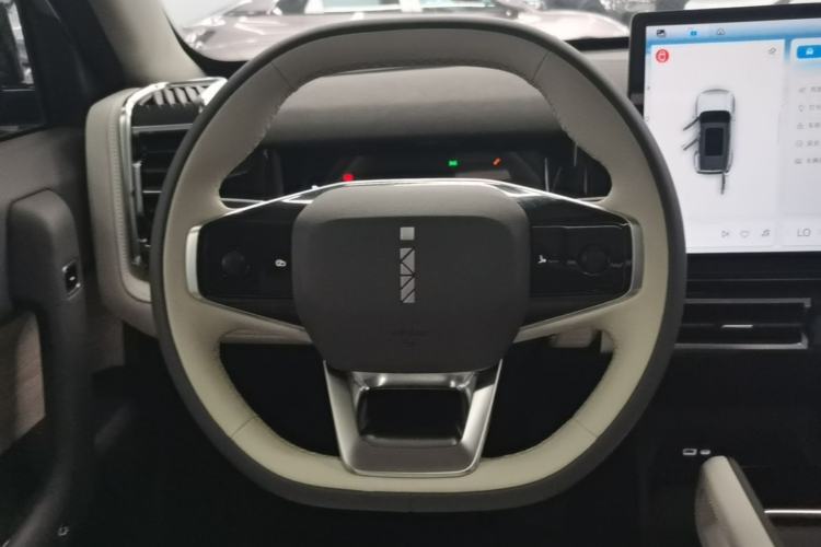 Used iCAR 03 2024 401km Two-Wheel Drive Standard Advanced Version Steering Wheel