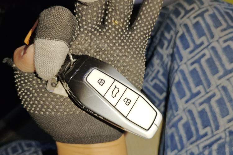 Used iCAR 03 2024 472km Four-Wheel Drive Long-Range Version Vehicle Key