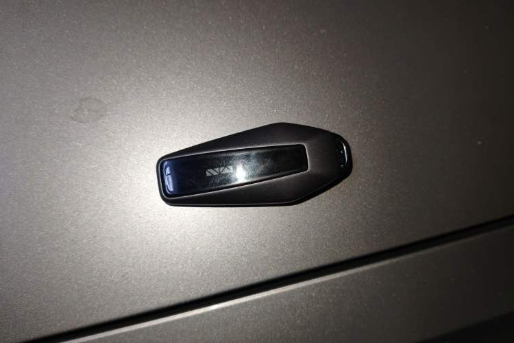 Used iCAR 03 2024 501km Four-wheel Drive Long-Range Advanced Version Vehicle Key