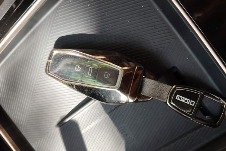 Used iCAR 03 2024 501km Range Two-Wheel Drive Long-Range Smart Trend Edition Vehicle Key
