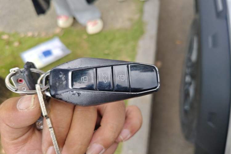 Used iCAR 03 2024 401km Two-Wheel Drive Standard Advanced Version Vehicle Key