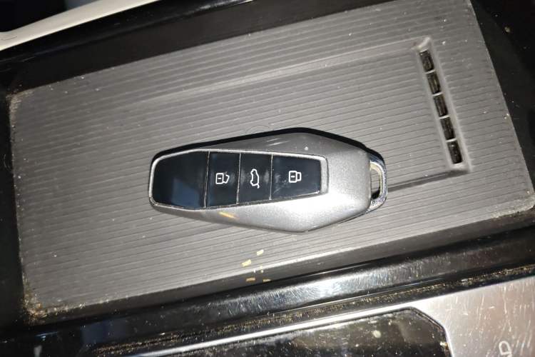 Used iCAR 03 2024 501km Four-wheel Drive Long-range Intelligent Driving Edition Vehicle Key