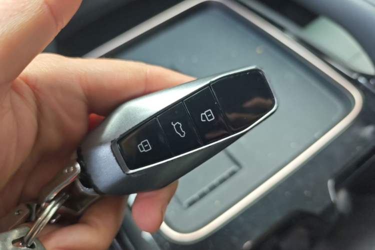 Used iCAR 03 2024 501km Two-Wheel Drive Long-Range Version Vehicle Key