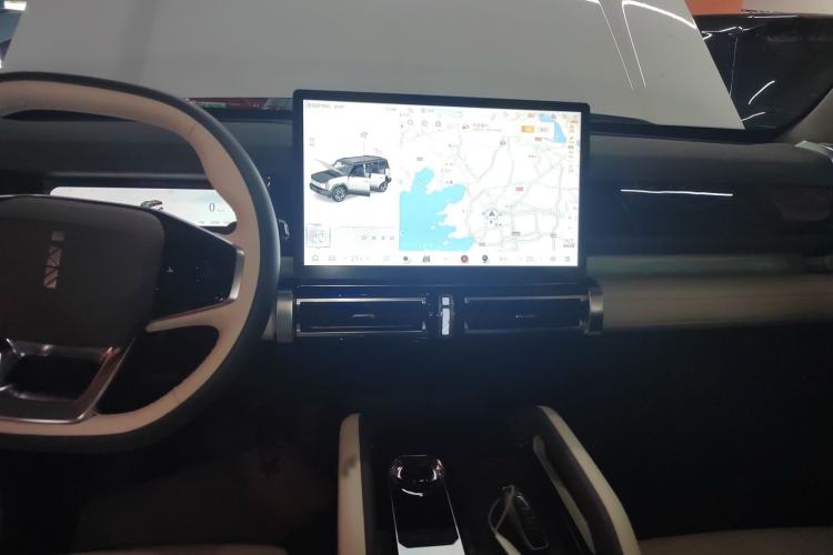 Used iCAR 03 2024 472km Four-Wheel Drive Long-Range Intelligent Advanced Version Audio And AC Panel