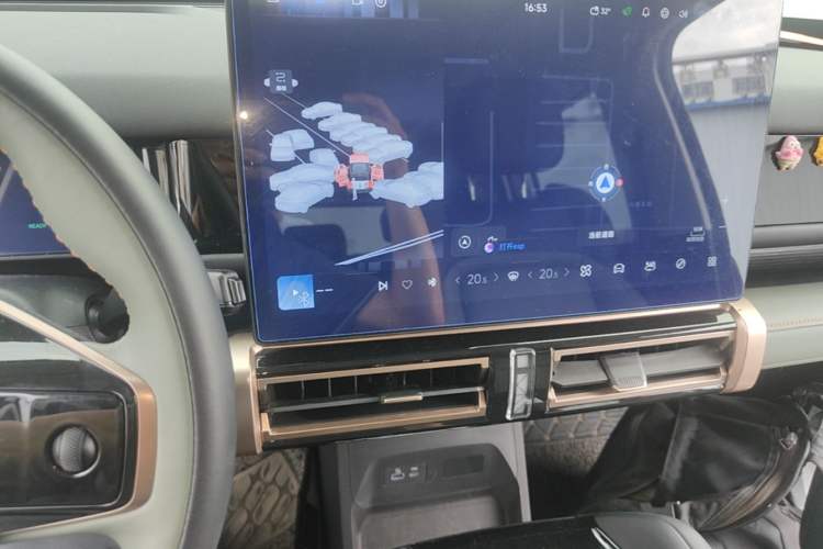 Used iCAR 03 2024 501km Four-wheel Drive Long-range Intelligent Driving Edition Audio And AC Panel