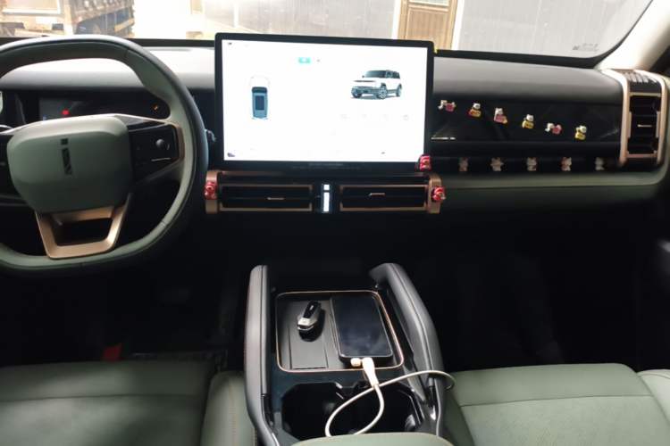 Used iCAR 03 2024 501km Two-Wheel Drive Long-Range Version Audio And AC Panel