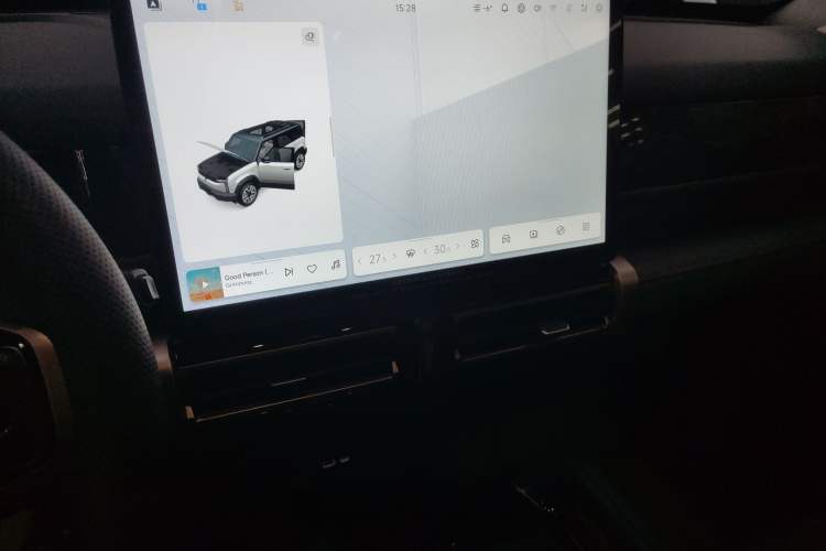 Used iCAR 03 2024 472km Four-Wheel Drive Long-Range Version Audio And AC Panel