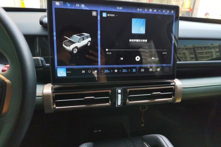 Used iCAR 03 2024 501km Four-wheel Drive Long-Range Advanced Version Audio And AC Panel