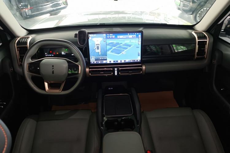 Used iCAR 03 2024 401km Two-Wheel Drive Standard Advanced Version Center Console