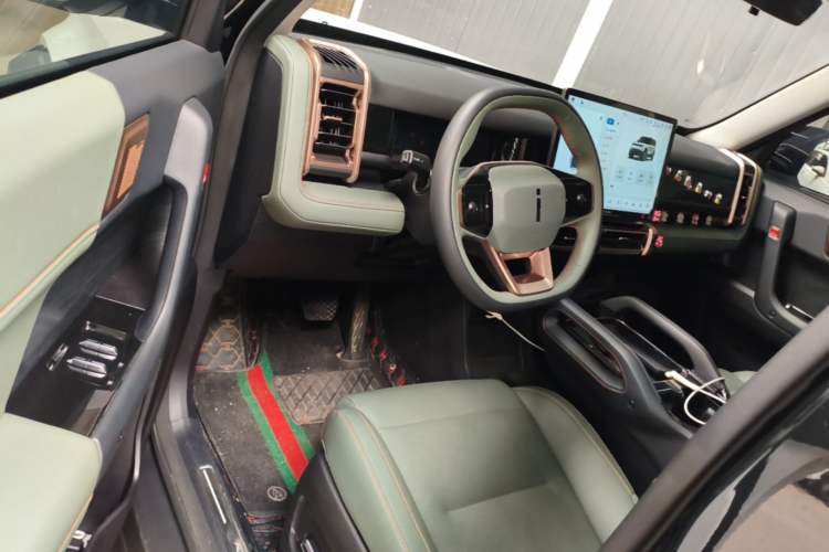 Used iCAR 03 2024 501km Two-Wheel Drive Long-Range Version Driver Seat