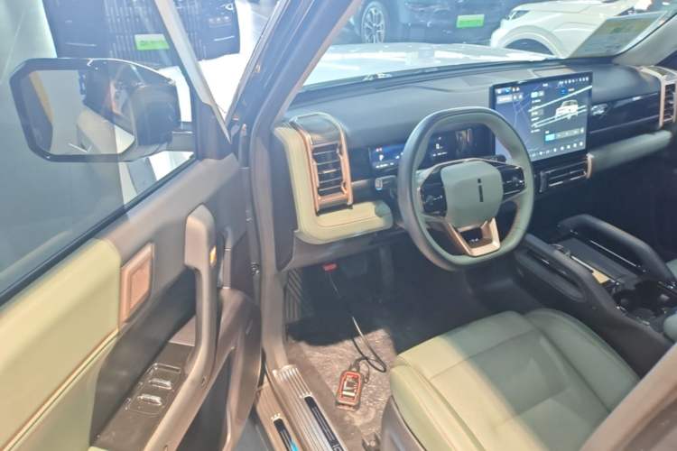 Used iCAR 03 2024 472km Four-Wheel Drive Long-Range Version Driver Seat